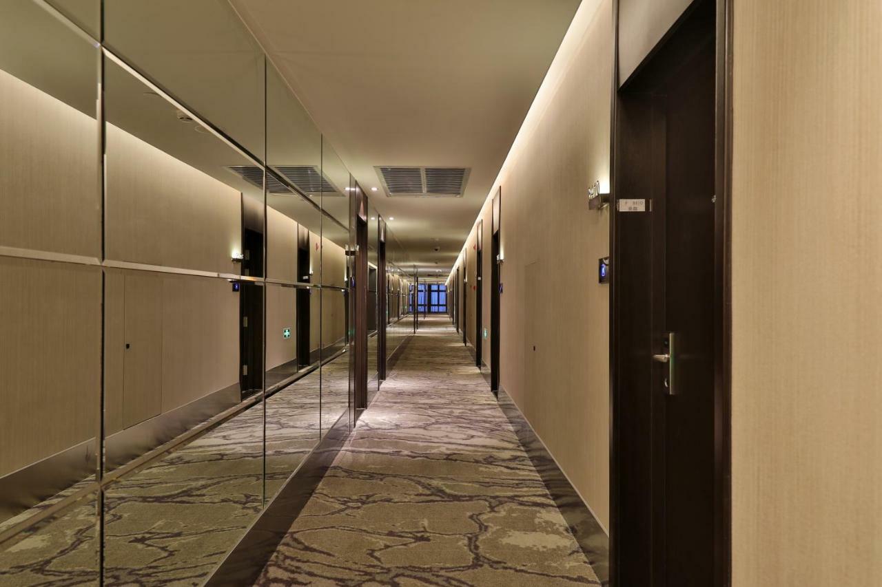 Orange Hotel Shanghai Pudong Airport ภายนอก รูปภาพ
